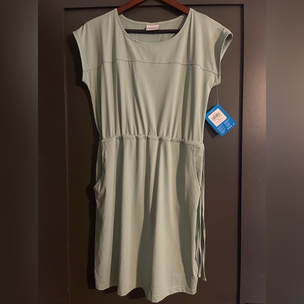 NWT Columbia Sage Green Dress in sz M